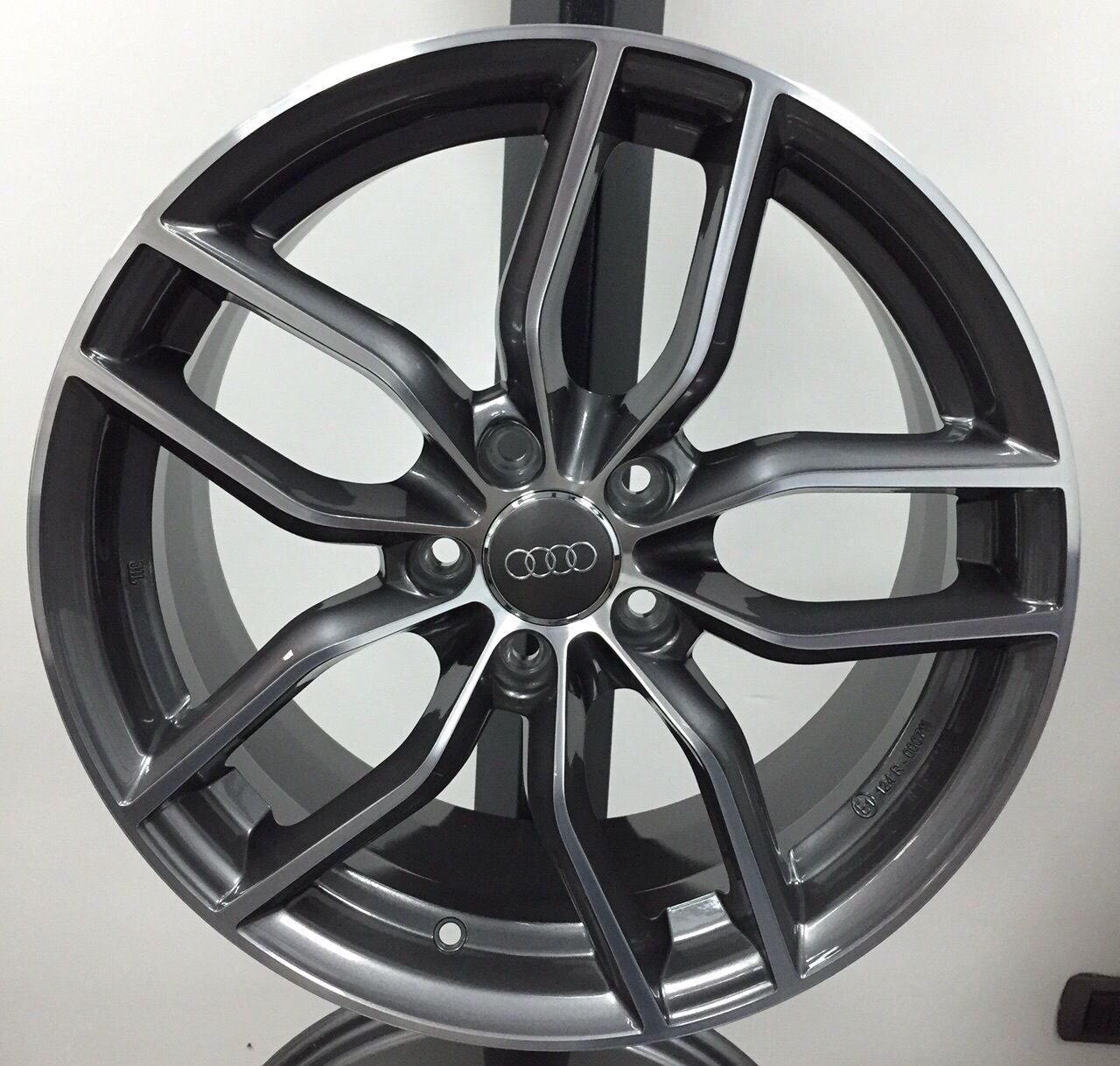 Jante neuve en 19' 5x112 look AMG Sport black 8.5x19"